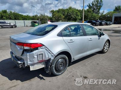 Trzecie zdjęcie samochodu z tyłu: 2024 TOYOTA COROLLA LE VIN:5YFB4MDE6RP156248 - miniatura