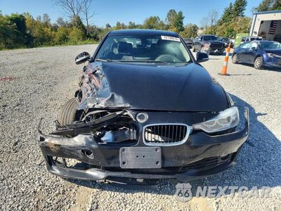 Piąte zdjęcie samochodu w środku: 2013 BMW 335 XI VIN:WBA3B9G59DNP39712 - miniatura