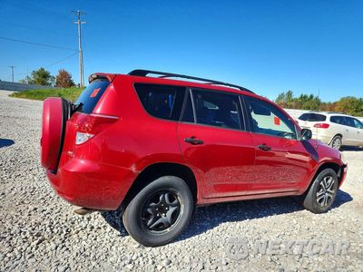 Trzecie zdjęcie samochodu z tyłu: 2006 TOYOTA RAV4 BASE VIN:JTMBD33V565019662 - miniatura