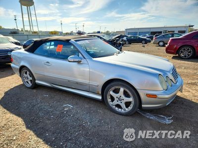 Czwarte zdjęcie samochodu z boku: 2002 MERCEDES-BENZ CLK 55 AMG VIN:WDBLK74G72T096409 - miniatura