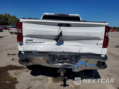 Zdjęcie 6 z 12 samochodu: 2021 CHEVROLET SILVERADO K1500 LT VIN:1GCUYDED6MZ101803 - miniatura