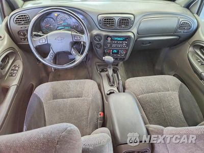 Zdjęcie 8 z 13 samochodu: 2004 CHEVROLET TRAILBLAZER LS VIN:1GNDT13S142143827 - miniatura
