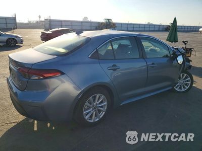 Trzecie zdjęcie samochodu z tyłu: 2025 TOYOTA COROLLA HYBRID XLE VIN:JTDBCMFE0SJ045737 - miniatura