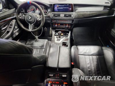Zdjęcie 8 z 13 samochodu: 2013 BMW M5 VIN:WBSFV9C56DD095727 - miniatura
