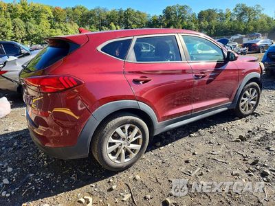 Trzecie zdjęcie samochodu z tyłu: 2019 HYUNDAI TUCSON SE VIN:KM8J2CA40KU915925 - miniatura