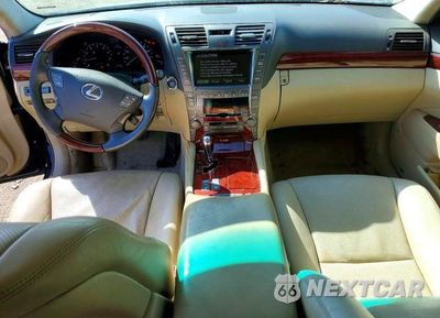 Zdjęcie 8 z 12 samochodu: 2007 LEXUS LS 460L VIN:JTHGL46F275008587 - miniatura