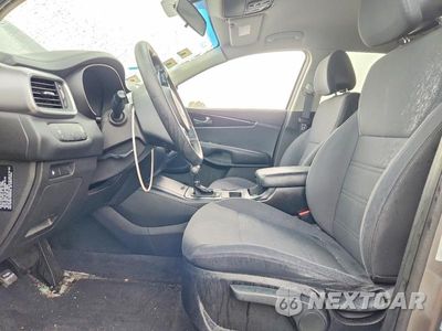 Zdjęcie 7 z 12 samochodu: 2016 KIA SORENTO LX VIN:5XYPG4A37GG112003 - miniatura