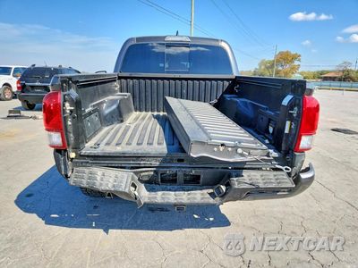 Zdjęcie 6 z 12 samochodu: 2017 TOYOTA TACOMA TRD SPORT VIN:3TMCZ5AN1HM074157 - miniatura