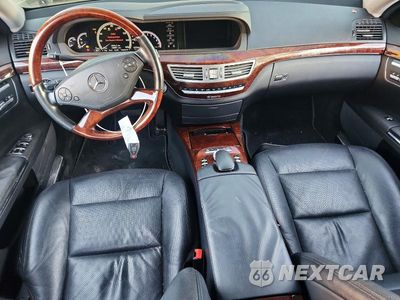 Zdjęcie 8 z 12 samochodu: 2012 MERCEDES-BENZ S 550 4MATIC VIN:WDDNG9EB2CA426695 - miniatura