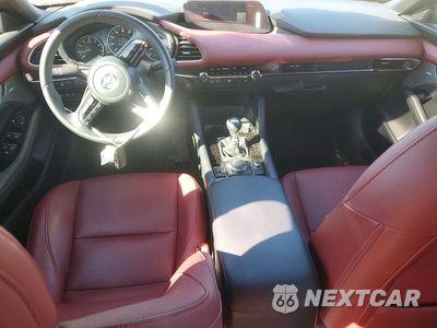 Zdjęcie 8 z 13 samochodu: 2026 MAZDA 3 PREMIUM VIN:JM1BPAML0T1857173 - miniatura