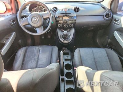 Zdjęcie 8 z 12 samochodu: 2011 MAZDA MAZDA2 VIN:JM1DE1HZ9B0106199 - miniatura