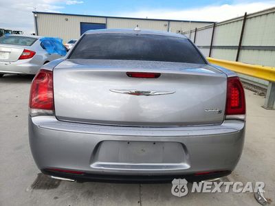 Zdjęcie 6 z 13 samochodu: 2015 CHRYSLER 300 S VIN:2C3CCABG2FH767104 - miniatura