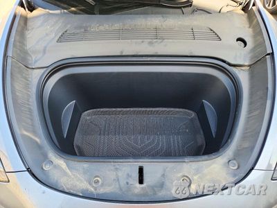 Zdjęcie 11 z 12 samochodu: 2024 TESLA MODEL Y VIN:7SAYGDEF5RA303521 - miniatura