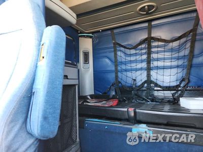 Zdjęcie 10 z 13 samochodu: 2006 FREIGHTLINER CONVENTIONAL COLUMBIA VIN:1FUJA6CK56PN67928 - miniatura