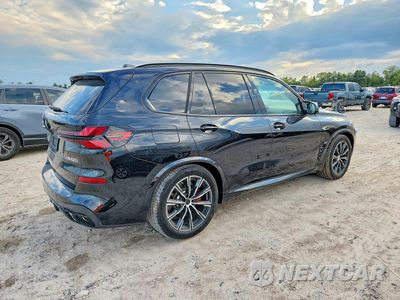 Trzecie zdjęcie samochodu z tyłu: 2026 BMW X5 M60I VIN:5UX33EU08T9271429 - miniatura