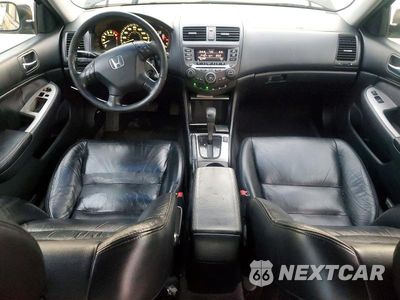 Zdjęcie 8 z 12 samochodu: 2007 HONDA ACCORD EX VIN:1HGCM66517A106129 - miniatura