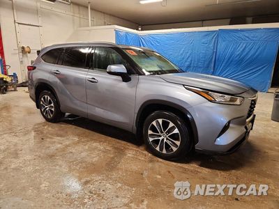 Czwarte zdjęcie samochodu z boku: 2020 TOYOTA HIGHLANDER XLE VIN:5TDGZRBH1LS023333 - miniatura