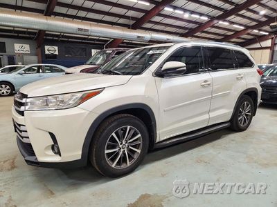 2017 TOYOTA HIGHLANDER XLE 5TDJZRFHXHS515169 - główne zdjęcie licytacji z USA - miniatura