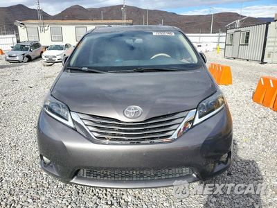Piąte zdjęcie samochodu w środku: 2013 TOYOTA SIENNA XLE 8-PASSENGER VIN:5TDYK3DC7DS381254 - miniatura