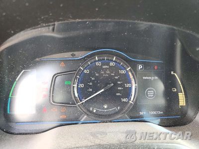 Zdjęcie 9 z 12 samochodu: 2018 HYUNDAI IONIQ BLUE VIN:KMHC65LC2JU075464 - miniatura