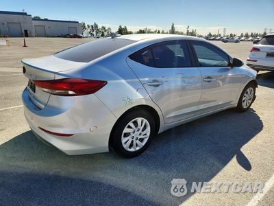 Trzecie zdjęcie samochodu z tyłu: 2017 HYUNDAI ELANTRA SE VIN:5NPD74LF3HH075326 - miniatura