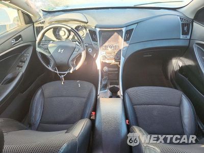 Zdjęcie 8 z 12 samochodu: 2013 HYUNDAI SONATA SE VIN:5NPEC4ACXDH620344 - miniatura