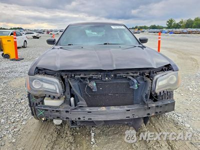 Piąte zdjęcie samochodu w środku: 2013 CHRYSLER 300 S VIN:2C3CCABT3DH732372 - miniatura