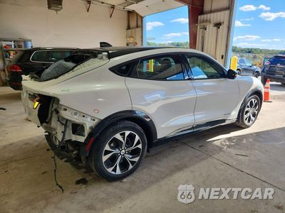 Trzecie zdjęcie samochodu z tyłu: 2022 FORD MUSTANG MACH-E PREMIUM VIN:3FMTK3SS6NMA25167 - miniatura