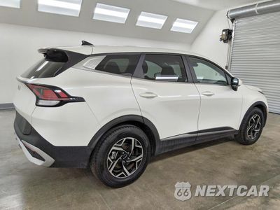 Trzecie zdjęcie samochodu z tyłu: 2023 KIA SPORTAGE LX VIN:KNDPU3AF9P7118394 - miniatura