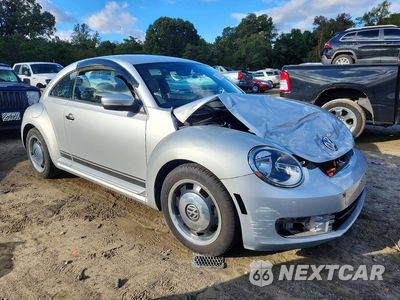 Czwarte zdjęcie samochodu z boku: 2015 VOLKSWAGEN BEETLE 1.8T VIN:3VWF17AT3FM606999 - miniatura