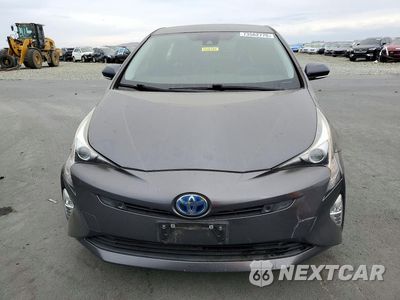 Piąte zdjęcie samochodu w środku: 2017 TOYOTA PRIUS FOUR TOURING VIN:JTDKARFU7H3033754 - miniatura