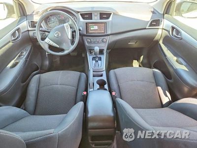Zdjęcie 8 z 13 samochodu: 2017 NISSAN SENTRA S VIN:3N1AB7AP8HY297039 - miniatura