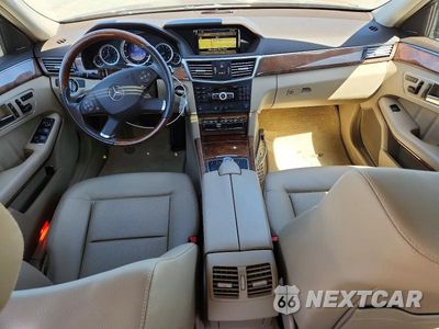 Zdjęcie 8 z 12 samochodu: 2012 MERCEDES-BENZ E 350 VIN:WDDHF5KB9CA554896 - miniatura