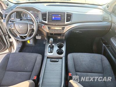 Zdjęcie 8 z 14 samochodu: 2017 HONDA PILOT LX VIN:5FNYF6H19HB080431 - miniatura