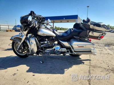 Trzecie zdjęcie samochodu z tyłu: 2003 HARLEY-DAVIDSON FLHTCUI ANNIVERSARY VIN:1HD1FCW423Y640035 - miniatura