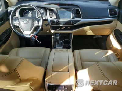 Zdjęcie 8 z 13 samochodu: 2017 TOYOTA HIGHLANDER XLE VIN:5TDJZRFH6HS365271 - miniatura
