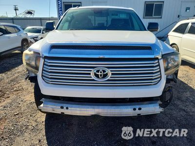 Piąte zdjęcie samochodu w środku: 2018 TOYOTA TUNDRA SR5 VIN:5TFUY5F14JX759010 - miniatura