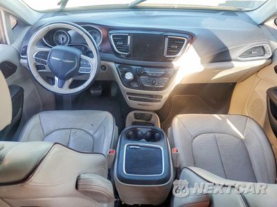 Zdjęcie 8 z 13 samochodu: 2017 CHRYSLER PACIFICA LIMITED VIN:2C4RC1GG5HR653156 - miniatura