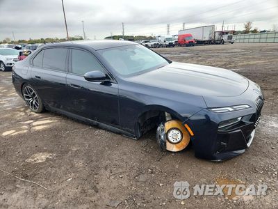 Czwarte zdjęcie samochodu z boku: 2023 BMW 760 XI VIN:WBA33EJ05PCM26921 - miniatura