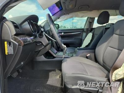 Zdjęcie 7 z 13 samochodu: 2013 KIA SORENTO LX VIN:5XYKT3A11DG345286 - miniatura