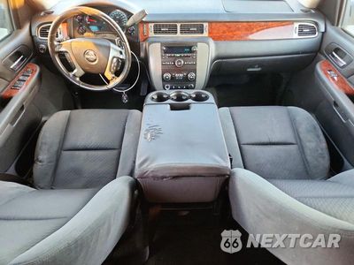 Zdjęcie 8 z 13 samochodu: 2009 GMC YUKON SLE VIN:1GKFC23C19R166365 - miniatura