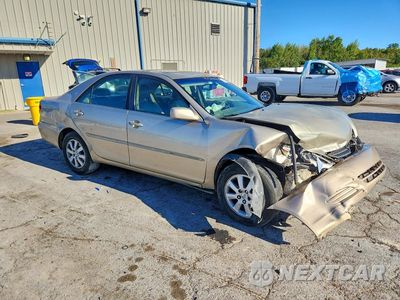 Czwarte zdjęcie samochodu z boku: 2002 TOYOTA CAMRY XLE VIN:4T1BE30K92U625033 - miniatura