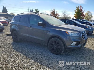 Czwarte zdjęcie samochodu z boku: 2017 FORD ESCAPE SE VIN:1FMCU9G95HUA15331 - miniatura