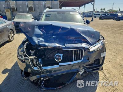 Piąte zdjęcie samochodu w środku: 2020 VOLVO XC90 T5 MOMENTUM VIN:YV4102CK8L1611337 - miniatura