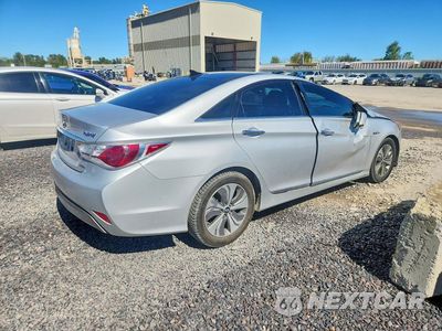 Trzecie zdjęcie samochodu z tyłu: 2014 HYUNDAI SONATA HYBRID VIN:KMHEC4A44EA115915 - miniatura
