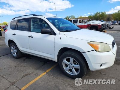 Czwarte zdjęcie samochodu z boku: 2007 TOYOTA RAV4 BASE VIN:JTMBD33V675106102 - miniatura