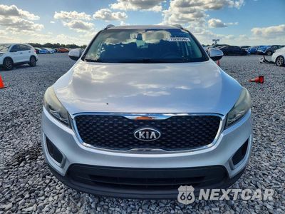 Piąte zdjęcie samochodu w środku: 2018 KIA SORENTO LX V6 VIN:5XYPG4A54JG376093 - miniatura
