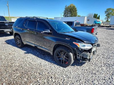 Czwarte zdjęcie samochodu z boku: 2020 CHEVROLET TRAVERSE PREMIER VIN:1GNEVKKW9LJ120874 - miniatura