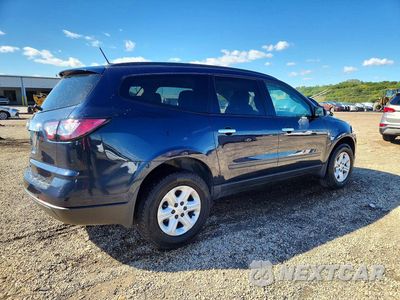 Trzecie zdjęcie samochodu z tyłu: 2017 CHEVROLET TRAVERSE LS VIN:1GNKRFED8HJ213899 - miniatura