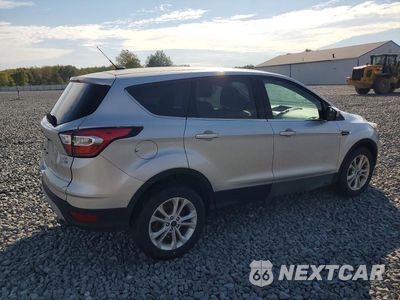 Trzecie zdjęcie samochodu z tyłu: 2017 FORD ESCAPE SE VIN:1FMCU9G9XHUA29189 - miniatura